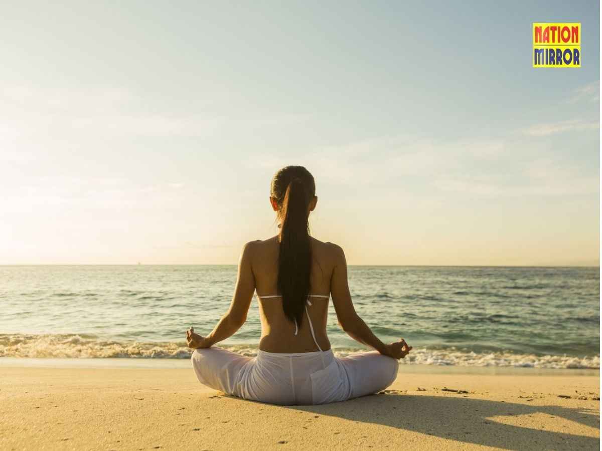 Mindfulness Meditation: तनाव कम करने और शारीरिक स्वास्थ्य के लिए असरदार उपाय...