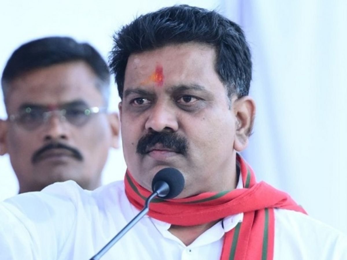 CG NEWS : उपमुख्यमंत्री विजय शर्मा का बयान-आत्मसमर्पित नक्सलियों का किया स्वागत