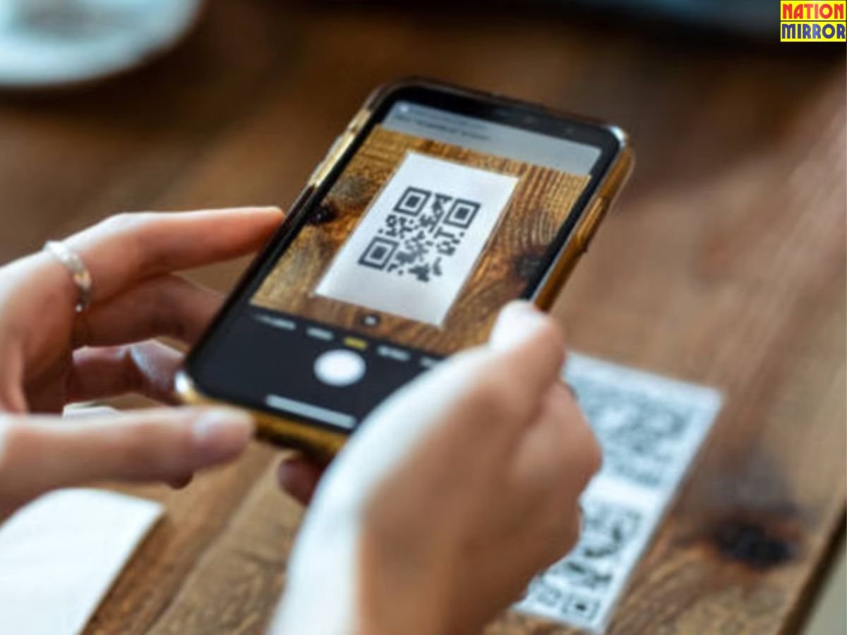 QR Code Scan Scam: स्कैन करते हुए रखें कुछ बातों का ध्यान, नहीं बैंक हो जाएंगे खाली!