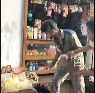 Satna incident: सतना जिले के कोठी थाना क्षेत्र में आगजनी की सनसनीखेज वारदात, दुकानदार गंभीर रूप से झुलसे