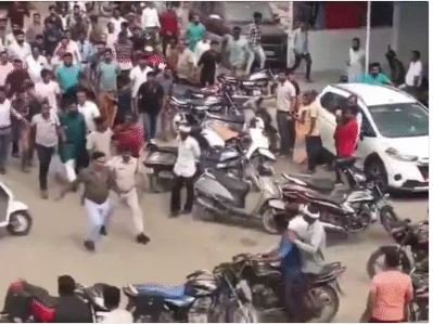Surajpur Murder: पुलिसकर्मी की पत्नी का रेप कर हत्या, बेटी पर चाकूबाजी; 5 आरोपी जेल में