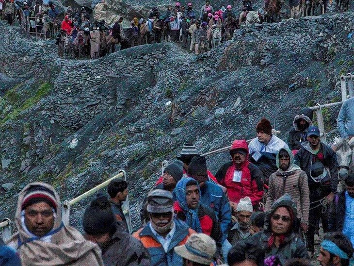अमरनाथ यात्रा में श्रद्धालुओं का सैलाब: 4 दिन में 50 हजार ने किए दर्शन