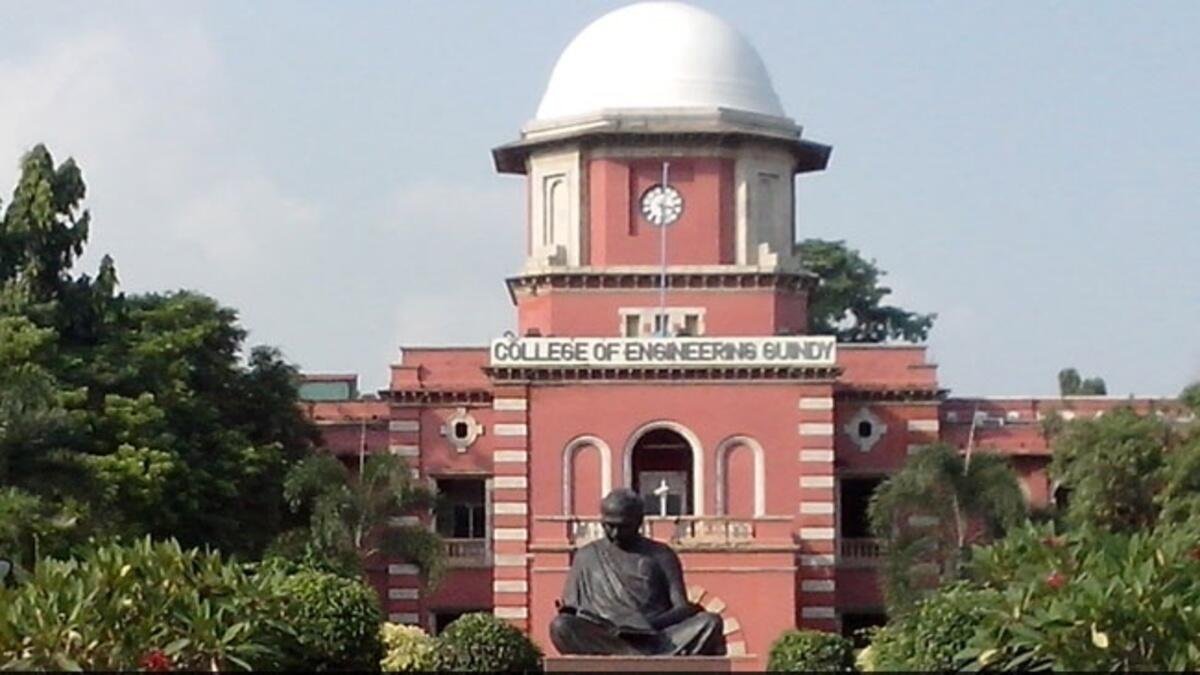 चेन्नई की अन्ना यूनिवर्सिटी में छात्रा ने लगाया प्रोफेसर पर यौन उत्पीडन का आरोप, कैंपस में हुआ प्रदर्शन