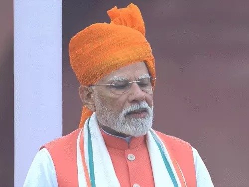 लाल किले से दिवाली पर टैक्स राहत और 3.5 करोड़ रोजगार का ऐलान