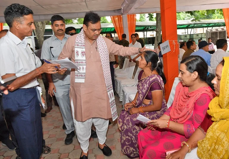 Rajasthan CM public hearing strict orders:जनसुनवाई में एक्शन में दिखे राजस्थान के मुखिया... अधिकारियों को दिए शख्त निर्देश