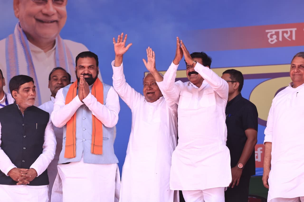 कैमूर और रोहतास पहुंचे CM नीतीश, दी करोड़ों की सौगात