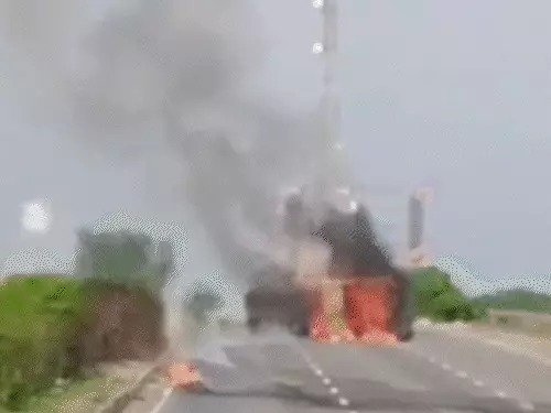  जयपुर‑अजमेर हाईवे पर केमिकल टैंकर में आग: ड्राइवर जिंदा जला