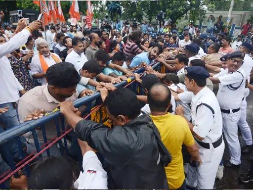 कोलकाता गैंगरेप कांड: आरोपी थे पहले से तैयार, DNA जांच से खुलेंगे और भी राज़