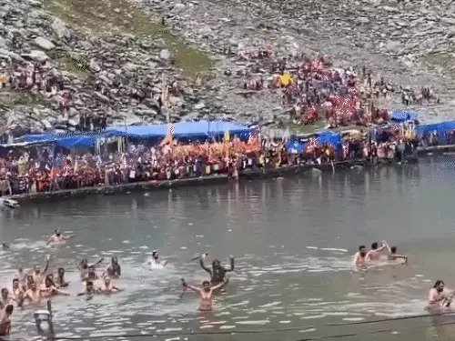 मणिमहेश यात्रा शुरूः 90 हजार श्रद्धालु आज करेंगे शाही स्नान