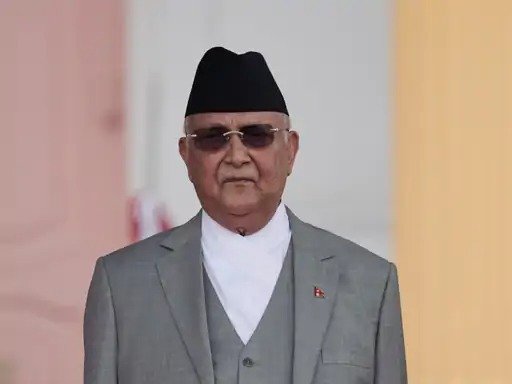 नेपाल में सियासी तूफान: इस्तीफा देकर छिपे ओली,  महिला पीएम की नई शुरुआत