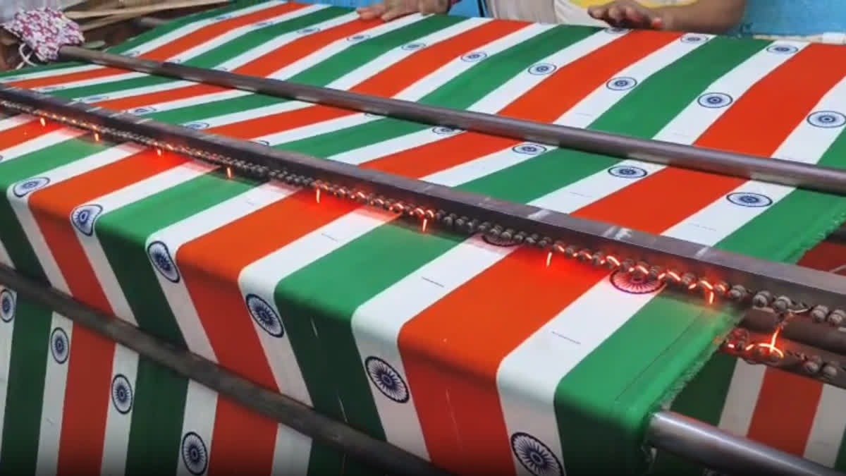 देशभक्ति का रंग: सूरत में बनेंगे 3.5 करोड़ तिरंगे, 100 करोड़ का ऑर्डर 