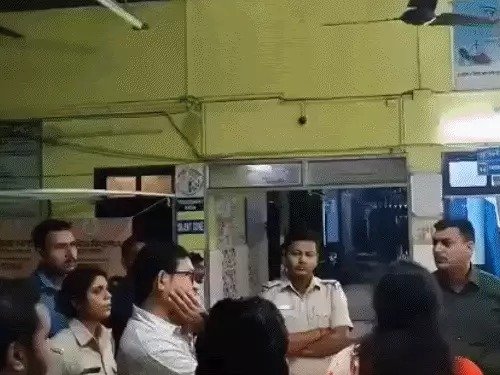 बंगाल के तारकेश्वर में 4 साल की बच्ची से रेप: गाल पर दांतों के निशान, नाली में फेंकी