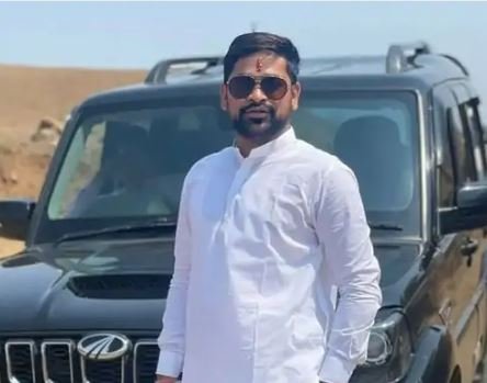Alirajpur: विधायक के बेटे की SUV ने कांस्टेबल को मारी टक्कर, तेज रफ्तार में खंभे से भिड़ी, घायल पुलिसकर्मी अस्पताल में भर्ती
