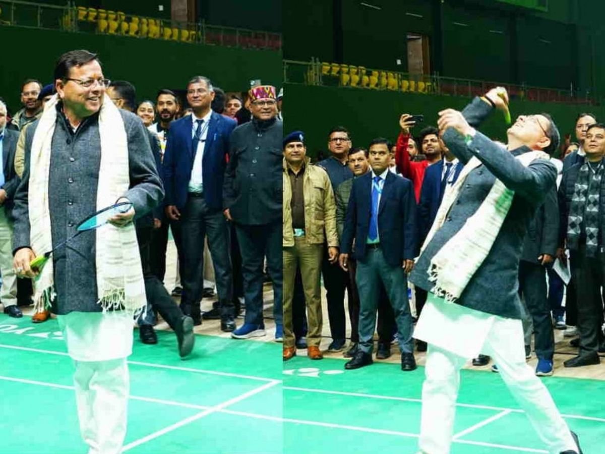 बैडमिंटन कोर्ट में उतरे CM धामी, लगाए स्मैश