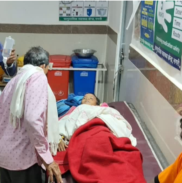 DHAMTARI: आवारा कुत्तों का आतंक, 9 साल की मासूम पर हमला,25 टांके आए..