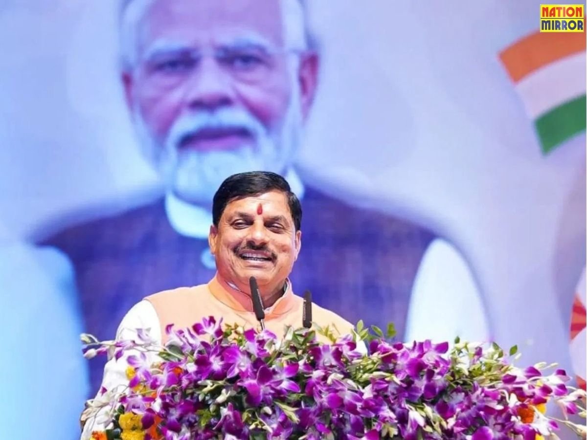 मुख्यमंत्री निवास में बिखरे रंग: CM डॉ मोहन ने आम लोगों के साथ खेली होली