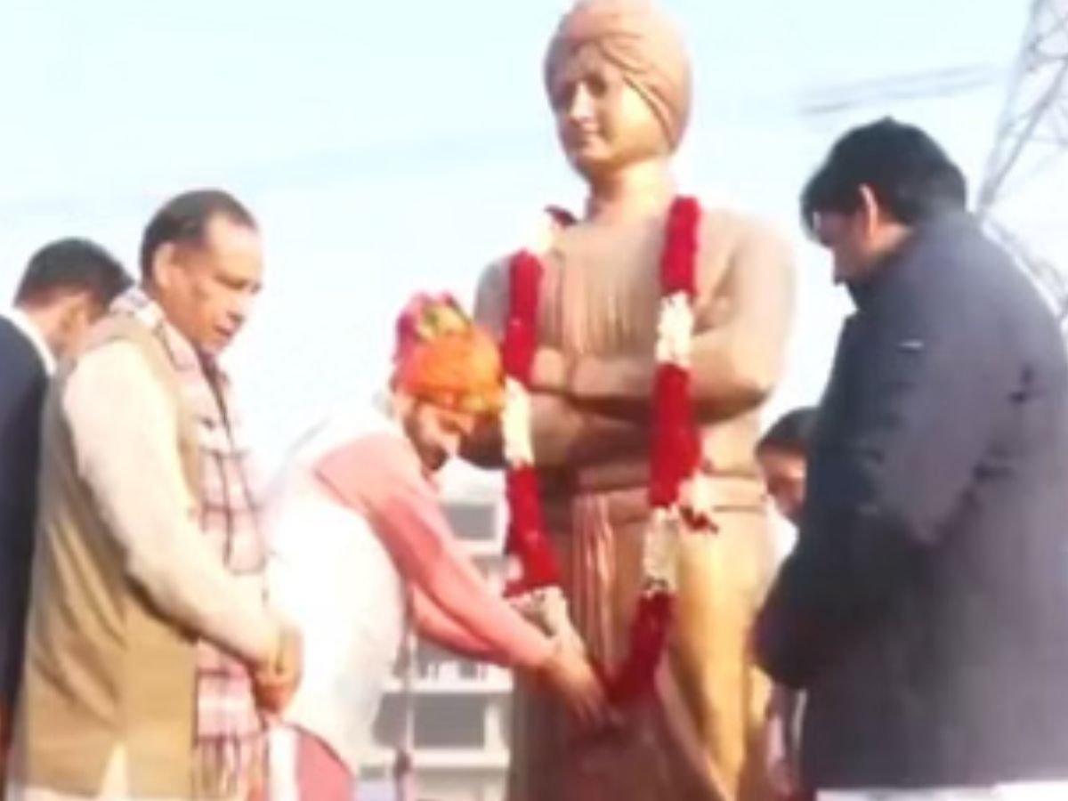 स्वामी विवेकानंद की 164वीं जयंती पर सीएम नायब सिंह सैनी ने दी श्रद्धांजलि