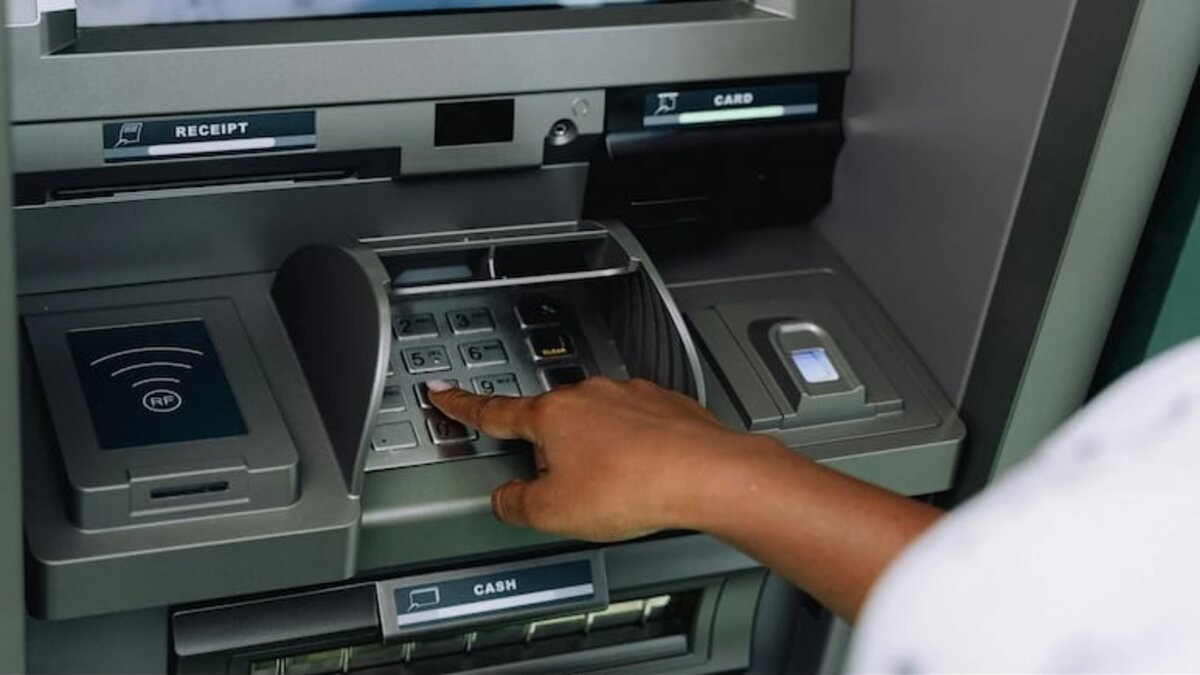 New ATM rules to kick inApril 1 as HDFC, PNB announce key changes; here’s what customers need to know
