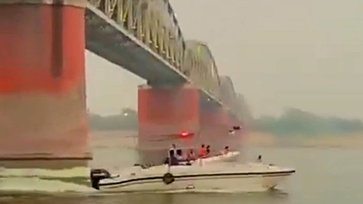 Varanasi police arrest 14 for organising Iftaar party on Ganga, disposing of food waste into water body