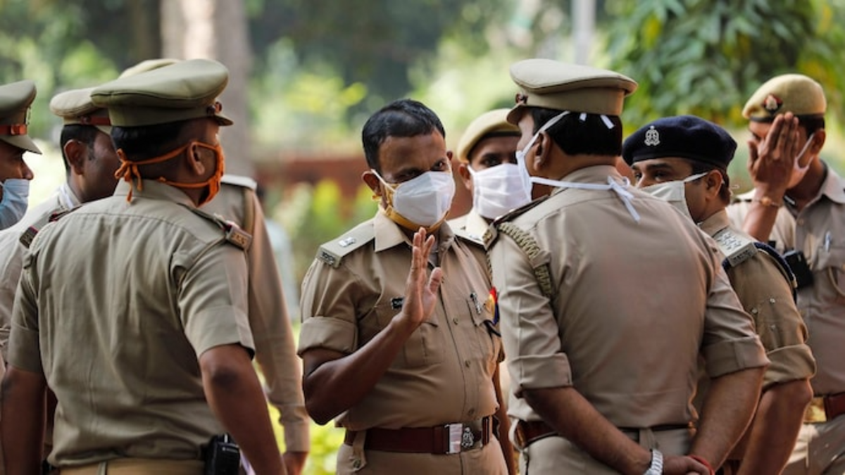 Kerala police dismantle sex racket in Trivandrum; 2 Bangladeshi women arrested for illegal stay, 6 others detained