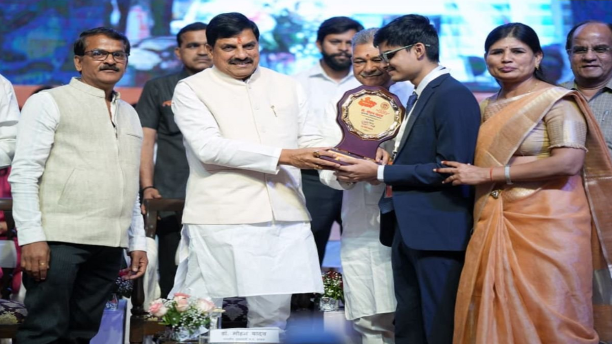 MP CM Dr Yadav interacts with state