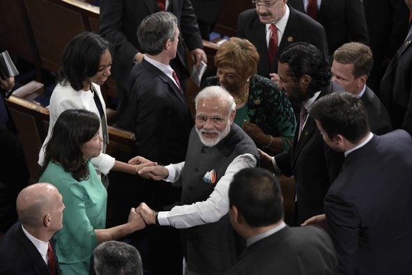 https://dx.layout-365.com/layout365Data/CMSDATA/Admin/video/379/Modi-21-11-June-2016.jpg