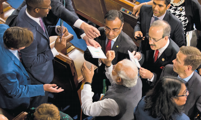 https://dx.layout-365.com/layout365Data/CMSDATA/Admin/video/379/Modi-23-11-June-2016.png